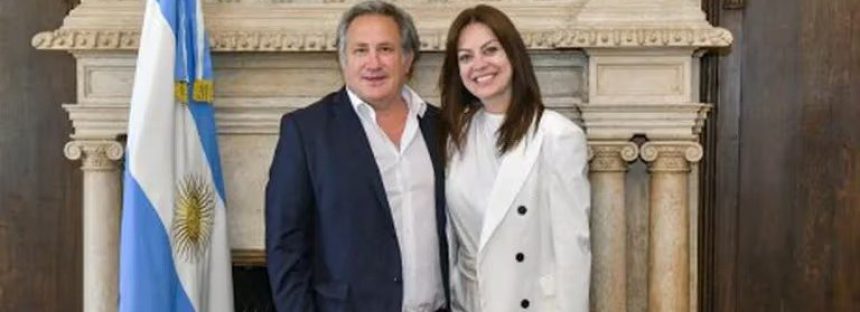 En medio del escándalo de los alimentos almacenados, echaron al secretario de Niñez y Familia