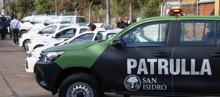 San Isidro: el municipio presentó nuevos patrulleros y una base de la policía bonaerense en la Cava