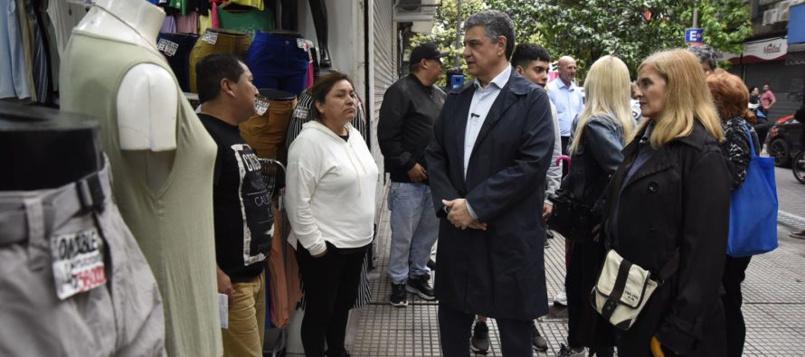 Jorge Macri visitó Once y volvió a reafirmar su compromiso en la lucha contra los manteros