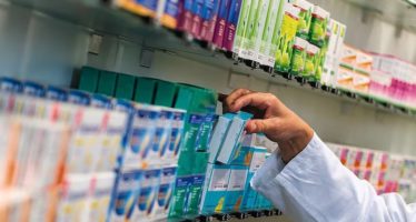 Los medicamentos podrán ser exhibidos en las góndolas de las farmacias: la reacción del Gobierno