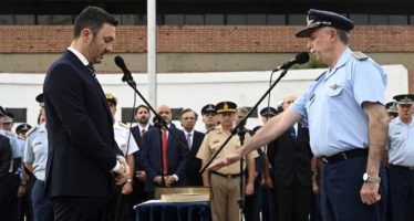 Quién es Fernando Mengo, el ex jefe de la Fuerza Aérea echado por Luis Petri