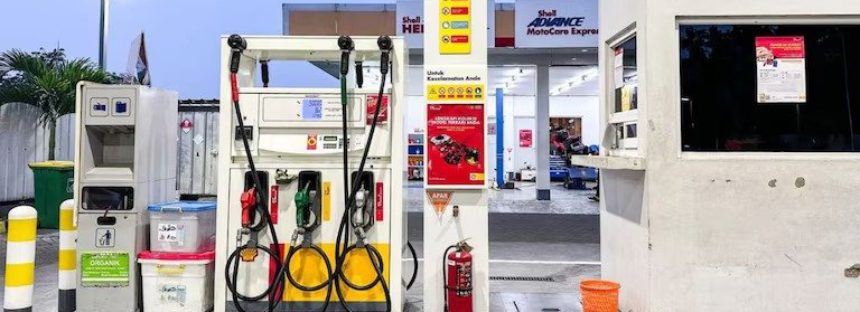 Sturzenegger anticipó que se habilitará el autodespacho de combustible en las estaciones de servicio