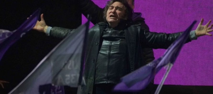 La respuesta de Javier Milei a la derrota: crea una mesa política nacional y convoca a los gobernadores