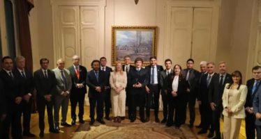 Milei destacó como “extremadamente positiva” la reunión con Orrego y los gobernadores