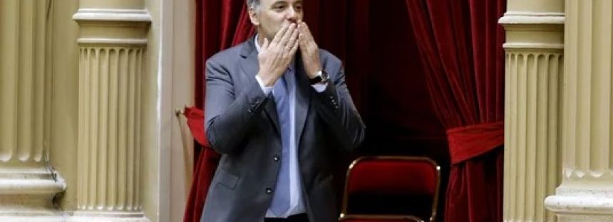 La oposición presiona por la interpelación de Manuel Adorni en Diputados