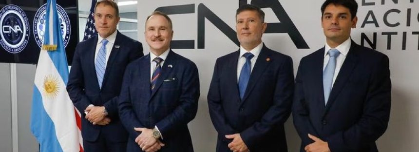 Crecen las versiones de interna en el Gobierno tras un evento con escasa representación oficial