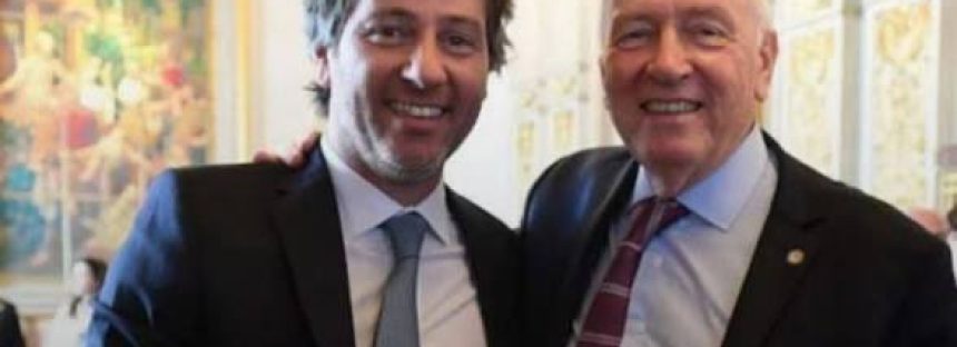 Cuestionamientos por la continuidad de Carlos Mahiques y el rol de su hijo en el Gobierno