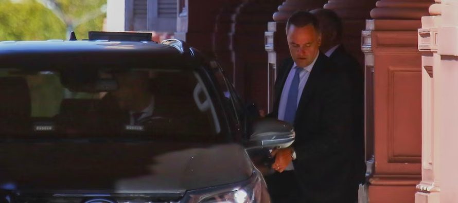 Manuel Adorni dejó la Jefatura de Gabinete tras más de 100 días de crisis política
