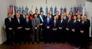 El Gobierno se esperanza con una nueva foto con gobernadores en Tucumán