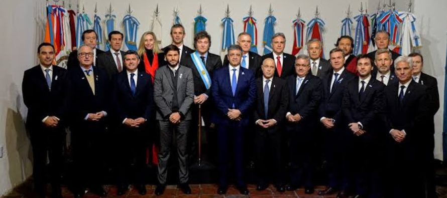 El Gobierno se esperanza con una nueva foto con gobernadores en Tucumán