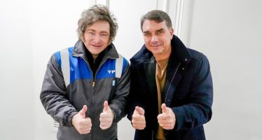 Milei vuelve a Brasil y se mostrará junto a Flavio Bolsonaro en una visita que genera polémica