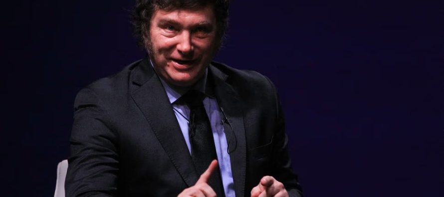 El Gobierno expulsará o impedirá el ingreso al país de extranjeros que inciten el odio contra la Argentina