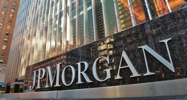 J.P. Morgan advirtió por la fuerte caída de la actividad y recortó su proyección de crecimiento para Argentina