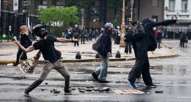 Marcha universitaria: el Gobierno presentó una denuncia penal por los incidentes y destrozos en el Congreso